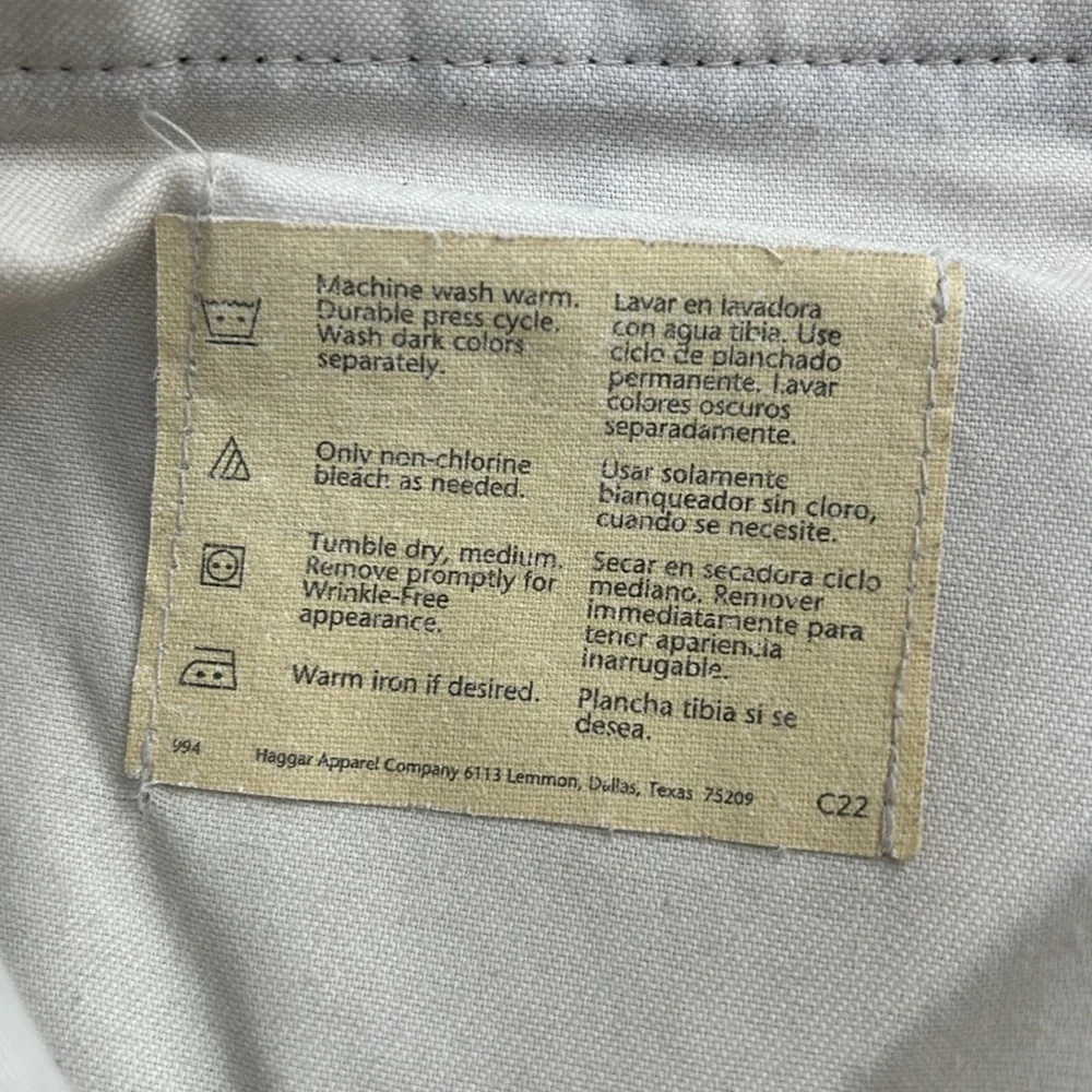 Haggar Mens Black Khaki Pants. Excellent Condition. 38 waist and 33 inch inseam.